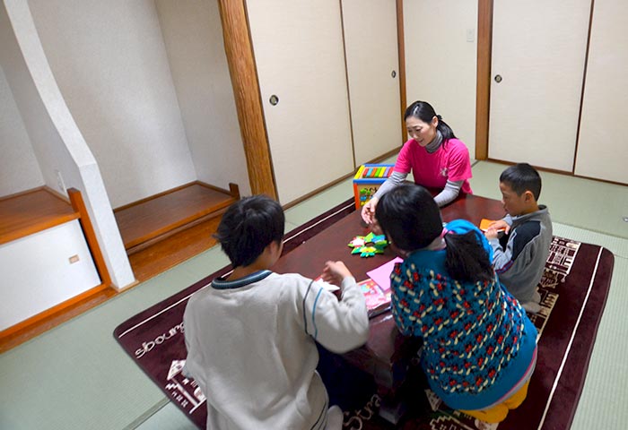 和室では遊びも学習も落ち着いてできます。